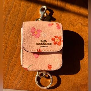 Coach Multi Attachments Case In Mystical Blush Floral Gold clip, key & carabiner